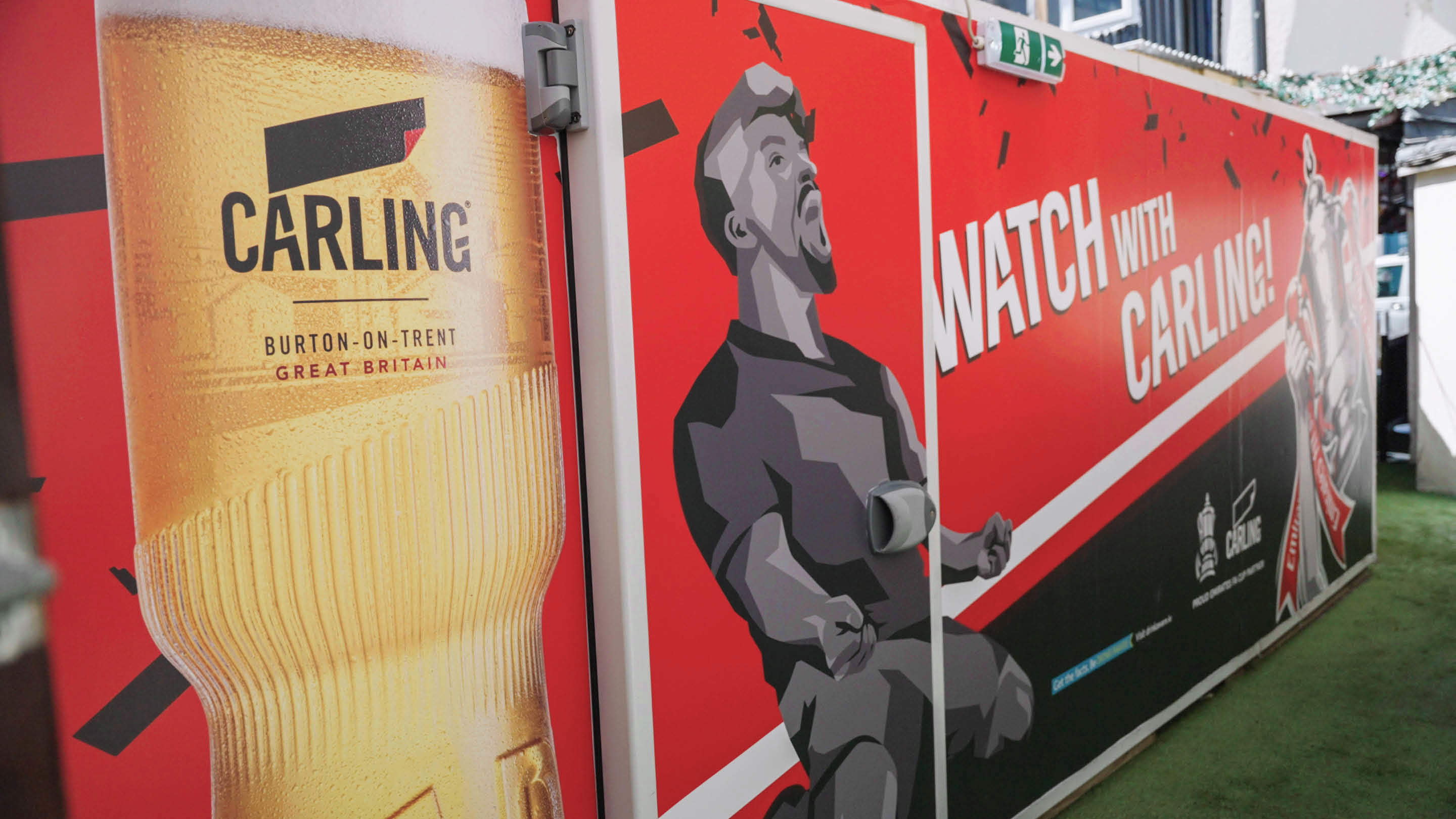 Molson Coors Carling Krow WEB Images 2880X16202 Molson Coors Carling Krow WEB Images 2880X16202}